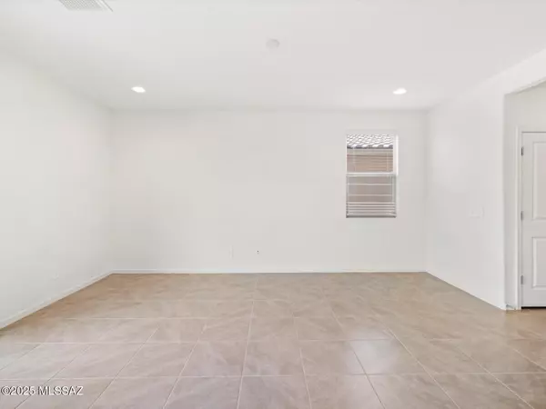 Tucson, AZ 85706,4715 E Julian Wash