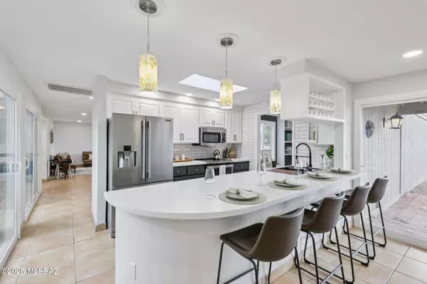 2811 W Maximilian Place, Tucson, AZ 85741