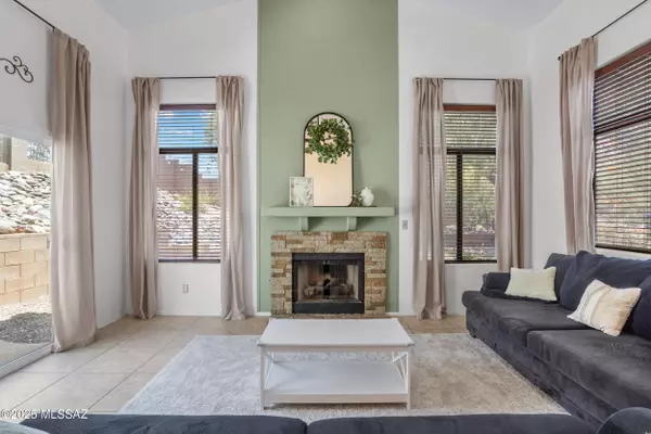 132 N Nightfall Avenue, Tucson, AZ 85748