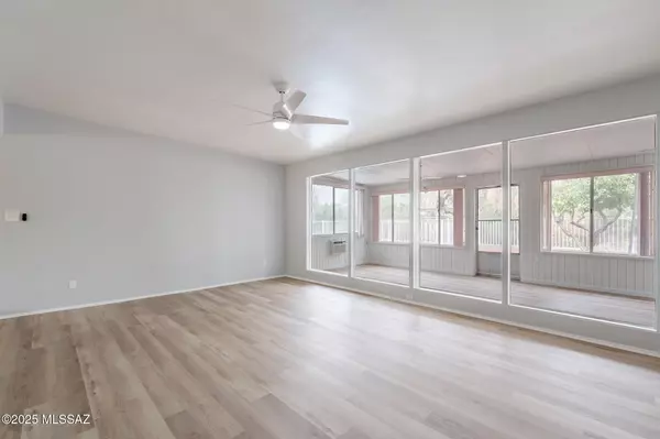 Tucson, AZ 85730,9975 E Creek Street