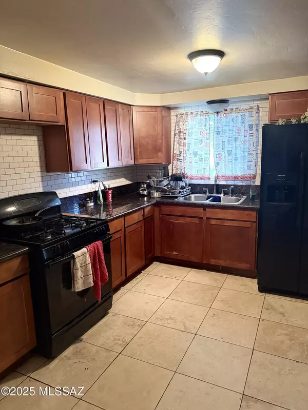 Tucson, AZ 85714,402 W Oklahoma Street