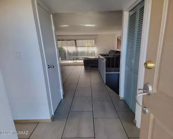 Tucson, AZ 85719,941 N Euclid Avenue #unit124