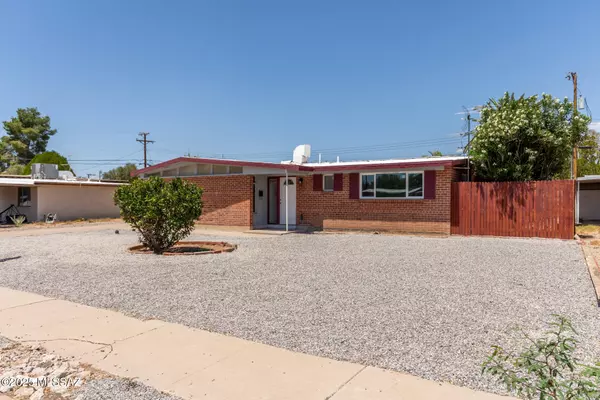 6735 E 17th Street, Tucson, AZ 85710