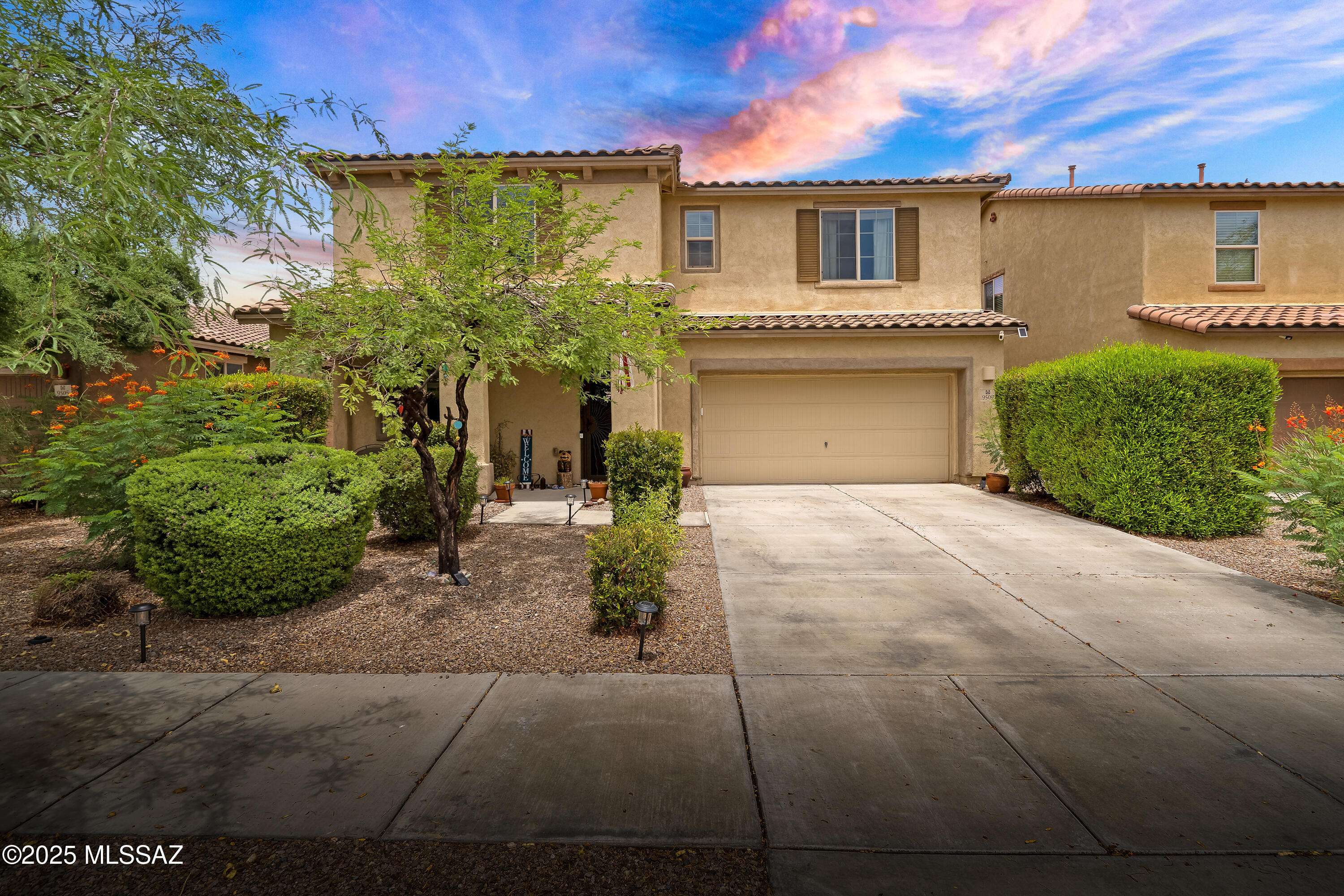 9509 S Quiet Dove Drive, Tucson, AZ 85747