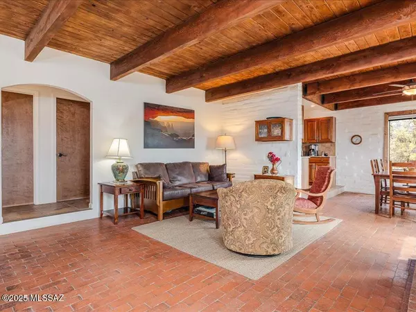 Sonoita, AZ 85637,52 Apache Trail