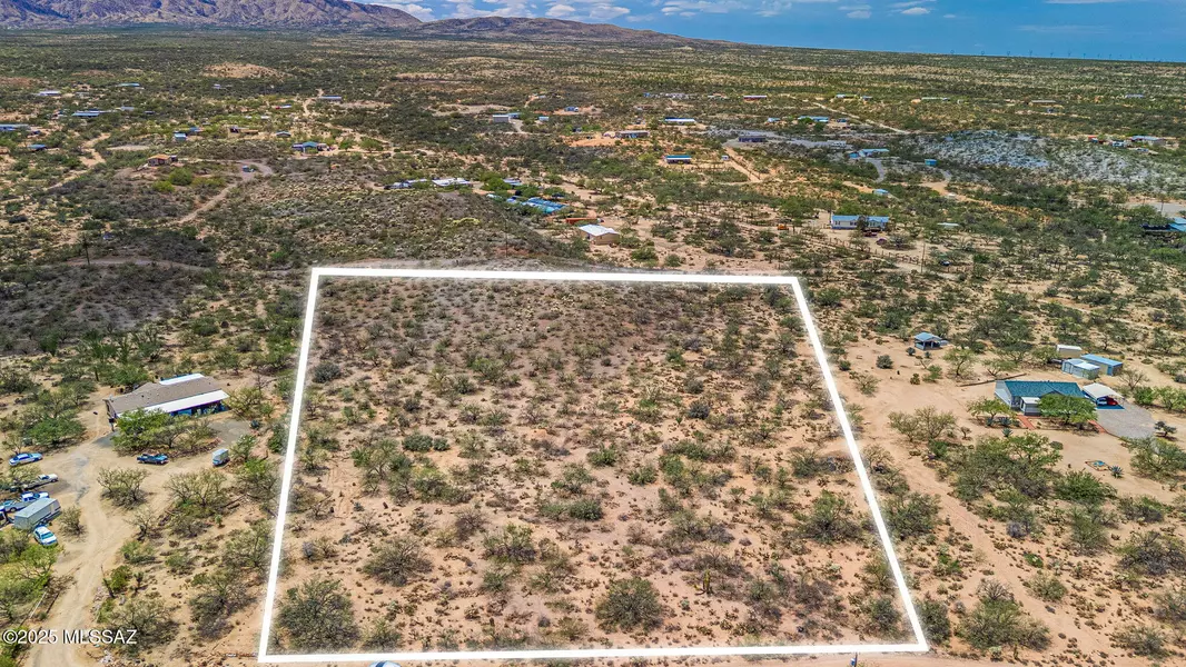 S Lone Heart Road, Sahuarita, AZ 85629
