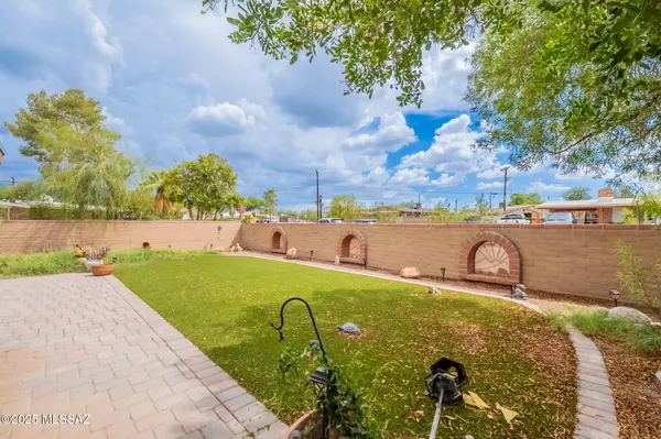 Tucson, AZ 85745,2472 N Jordan Dr Drive