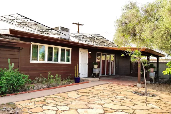 Tucson, AZ 85713,2046 E Silvosa Street