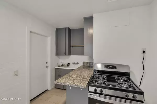 Tucson, AZ 85711,5037&5039 E 1st Street