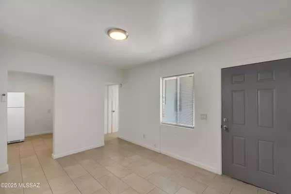 Tucson, AZ 85711,5037&5039 E 1st Street