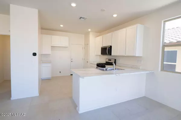 Vail, AZ 85641,12013 E Chamrod Drive