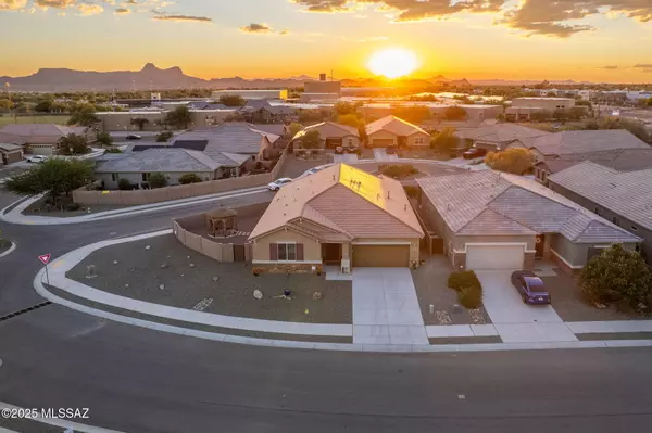 3772 W Desert Totem Lane, Tucson, AZ 85742