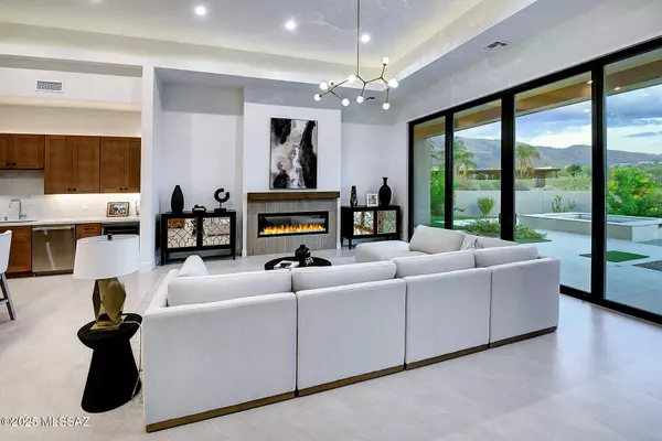 Tucson, AZ 85718,6138 N Jochums Drive