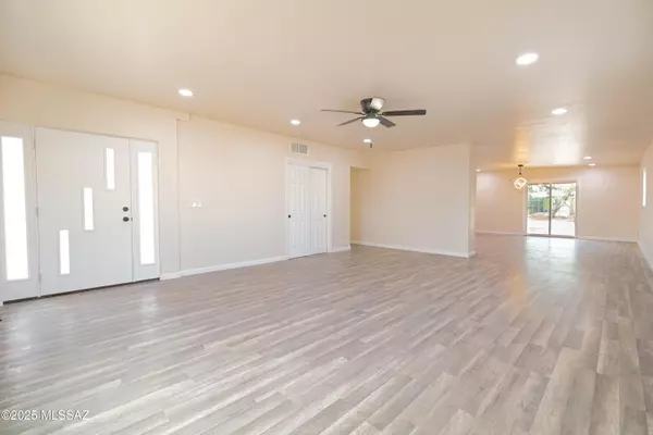 Tucson, AZ 85714,519 W Lincoln Street