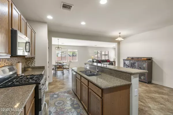 Sahuarita, AZ 85629,1076 E Empire Canyon Lane