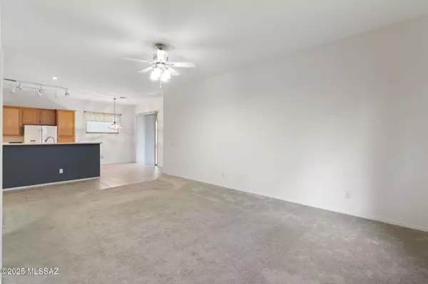 Green Valley, AZ 85614,2221 N Avenida Tabica