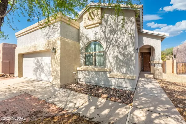 Green Valley, AZ 85614,2221 N Avenida Tabica