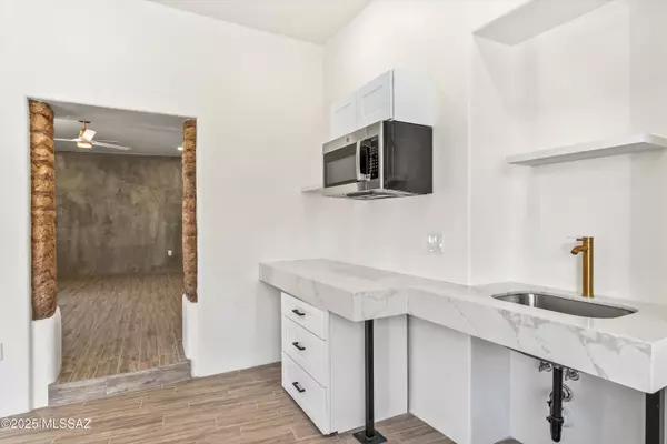 Tucson, AZ 85701,443 S Stone Avenue