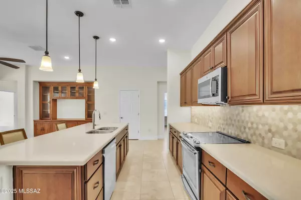 Tucson, AZ 85739,62811 E Thunder Rock Drive