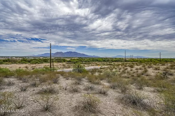 Tucson, AZ 85743,5735 N Silverbell Road