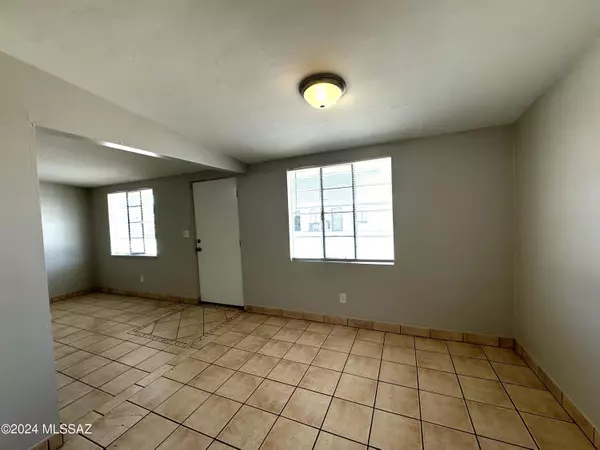 Tucson, AZ 85711