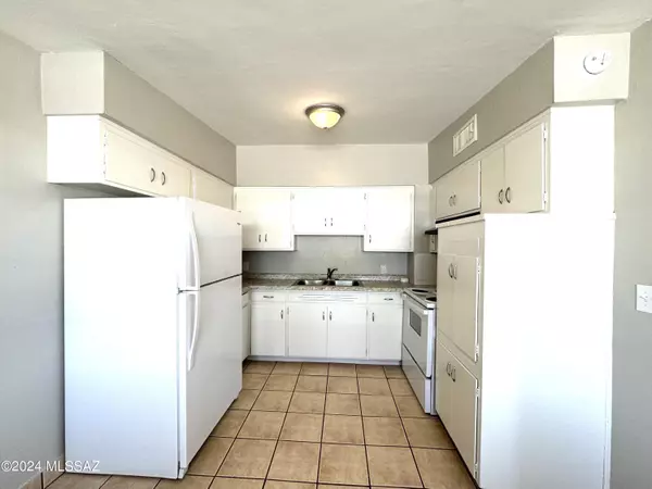 Tucson, AZ 85711