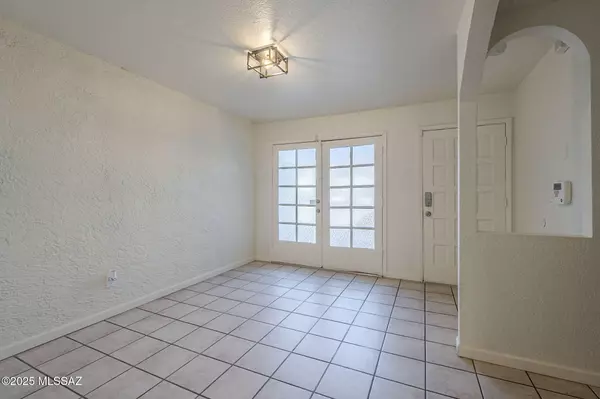 Tucson, AZ 85745,2767 W Anklam Road #B