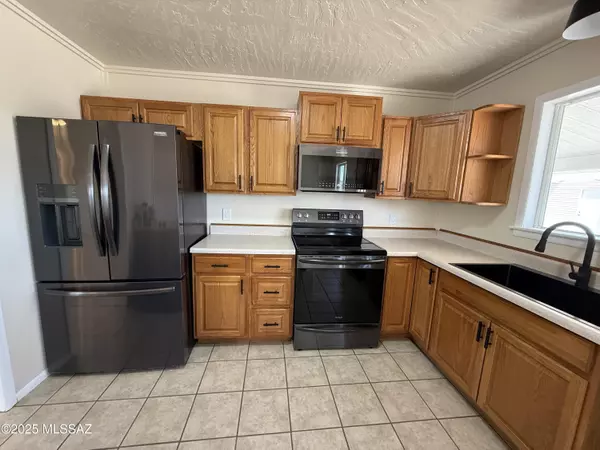 Safford, AZ 85546,634 W Doggie Drive