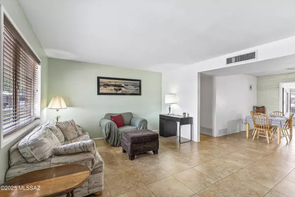 Tucson, AZ 85704,525 E Muriel Place