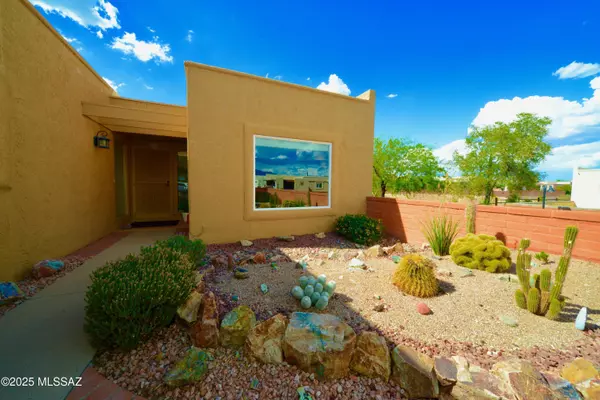 Green Valley, AZ 85614,724 W Rio San Pedro