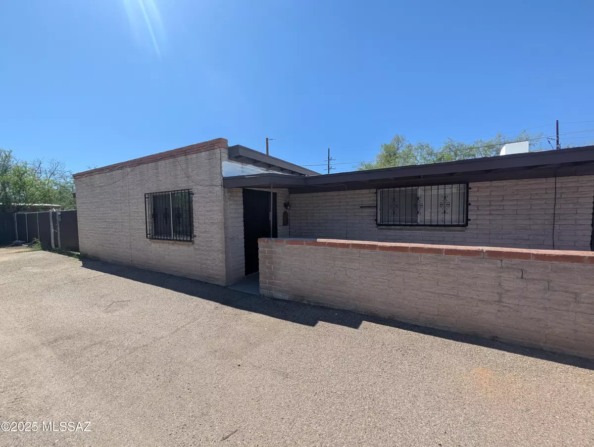 Tucson, AZ 85712,4018 E Fairmount Street