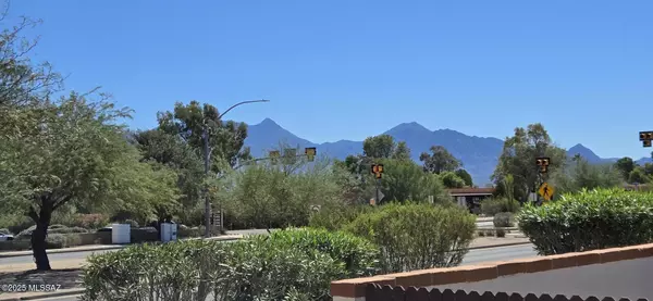 184 S La Canada Drive #UNIT C, Green Valley, AZ 85614