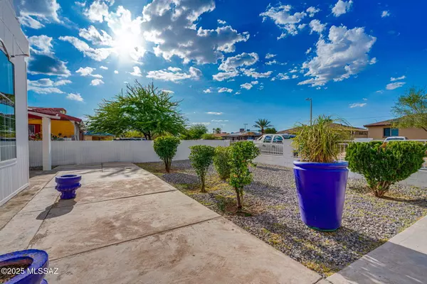 Tucson, AZ 85756,859 W Calle De Casas Lindas