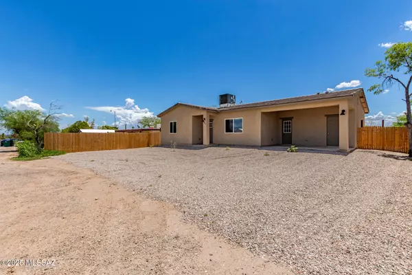 Tucson, AZ 85746,2821 W Roadrunner Road