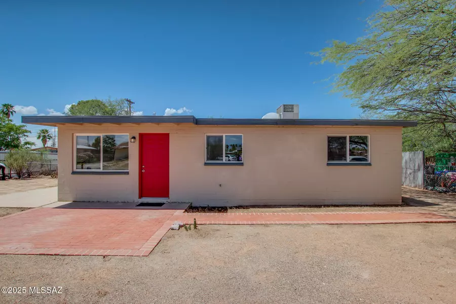 2018 S Cloverland Avenue, Tucson, AZ 85711