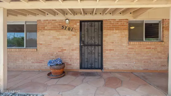 Tucson, AZ 85712,5701 E Waverly Street
