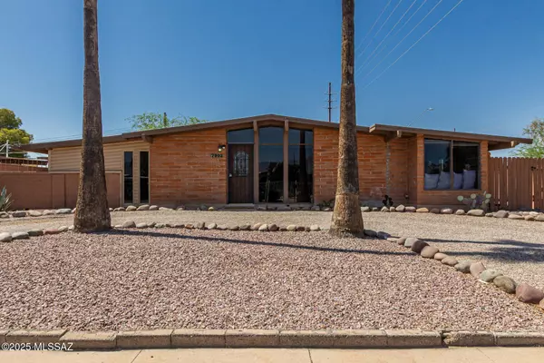 Tucson, AZ 85710,7902 E Timrod Place