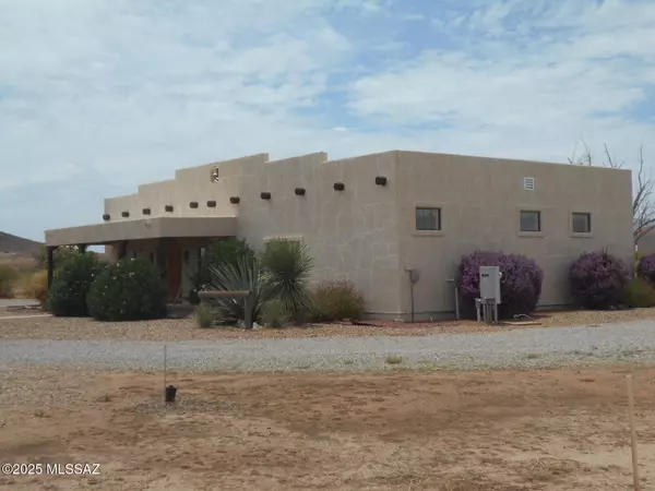 12051 S Kansas Settlement Road, Pearce, AZ 85625