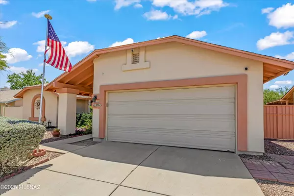 Tucson, AZ 85742,8701 N Star Grass Drive
