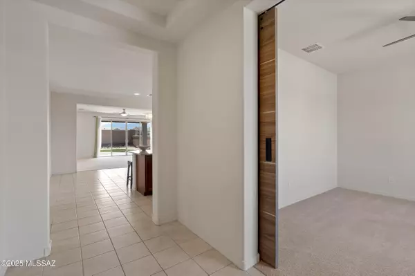 Tucson, AZ 85742,11956 N Renoir Way