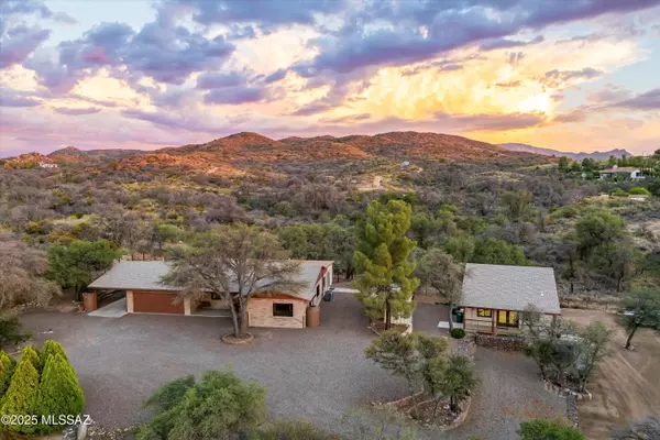 325 W Oak Hills Drive, Oracle, AZ 85623