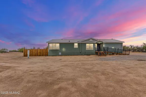 15671 W Yellow Horse Road, Tucson, AZ 85736