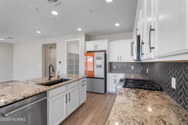 Tucson, AZ 85747,9813 E Miller Peak Trail