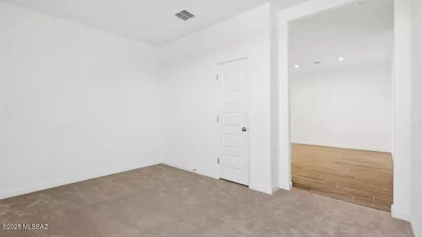 Vail, AZ 85641,12184 E Morris Carson Drive