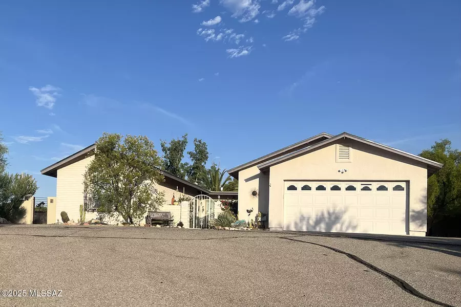 5459 N Agave Drive, Tucson, AZ 85704