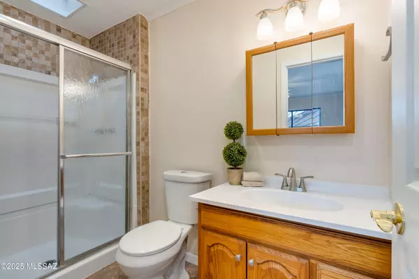 Tucson, AZ 85711,5932 E 27th Street