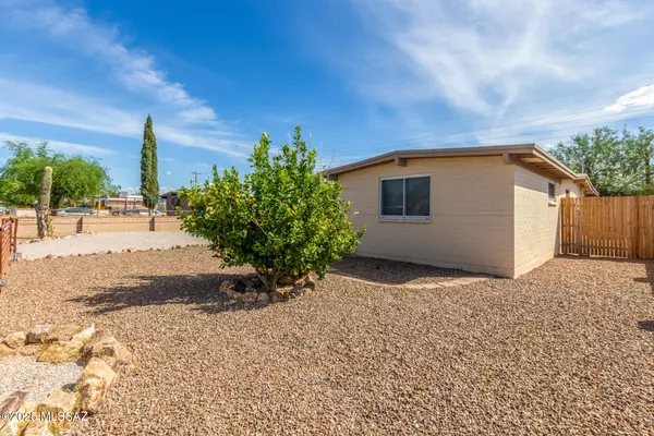 Tucson, AZ 85706,5456 S Canada Drive