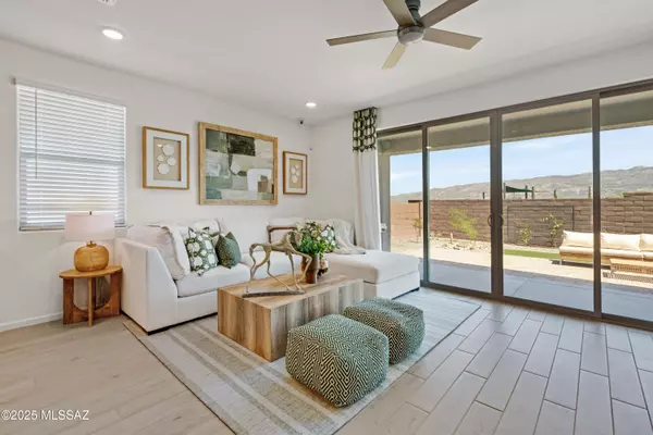14011 E Squamata Way, Vail, AZ 85641