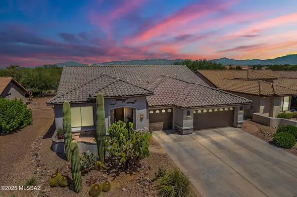 1608 N Buttes Drive, Green Valley, AZ 85614