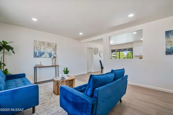 Tucson, AZ 85711,6222 E 15th Street